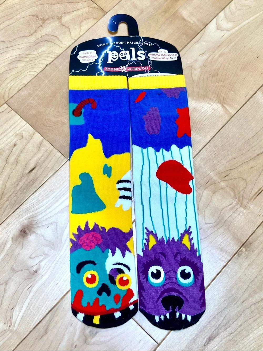 Pals zombie & werewolf Halloween foot friends mismatched socks adult large